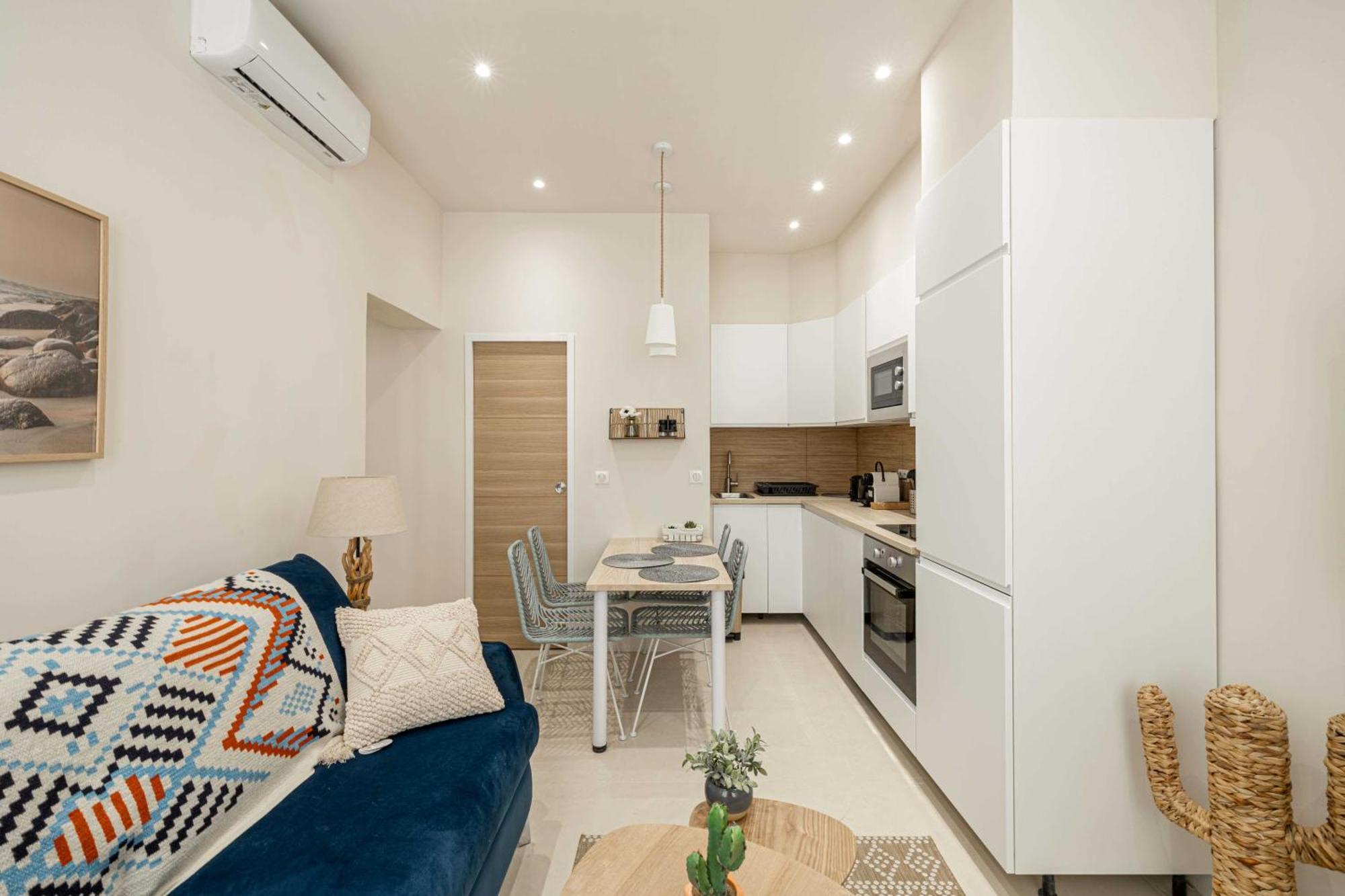Cozy Renovated - 1br4p - Hyper Center Appartement
